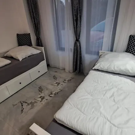 Diamond Luxus 28 * Obzor